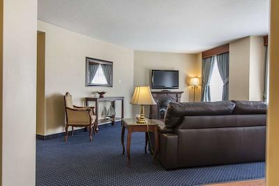 چاتیو ساینت جهن اسند کالکشن