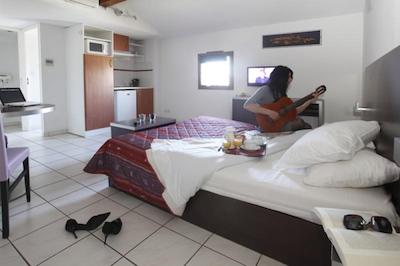 ادنیز کارکاسن-رسیدنس لا بارباکان