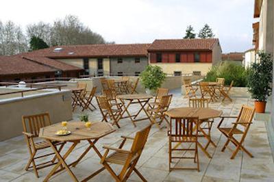 ادنیز کارکاسن-رسیدنس لا بارباکان