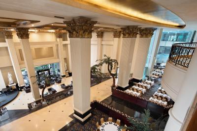 گولدن بوتیک انگکاسا