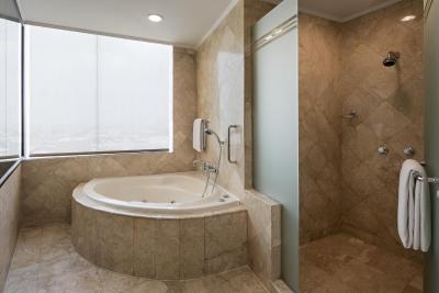 گولدن بوتیک انگکاسا