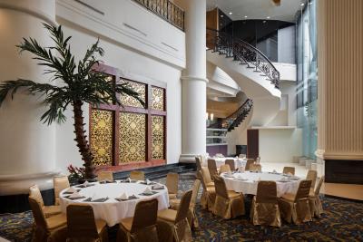 گولدن بوتیک انگکاسا