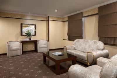 گولدن بوتیک انگکاسا