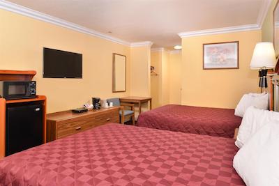 م-استار این اند سویتز بلید