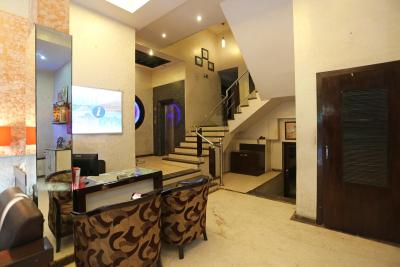 استار پلازا