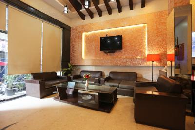 استار پلازا