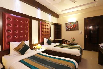 استار پلازا