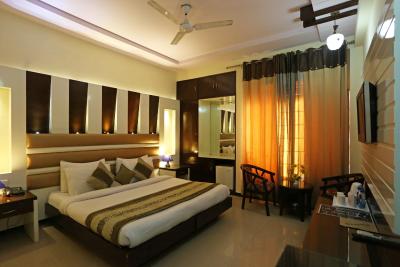 استار پلازا