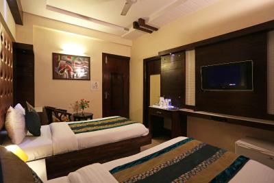 استار پلازا