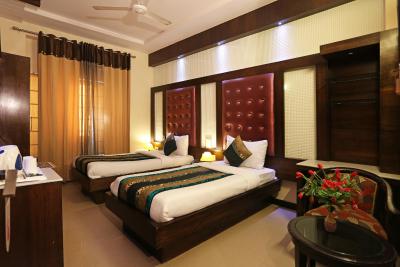 استار پلازا