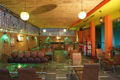 استار پلازا