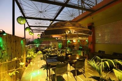 استار پلازا