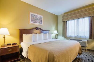 هلید این اکسپرز اند سویتز اُلاد اسود