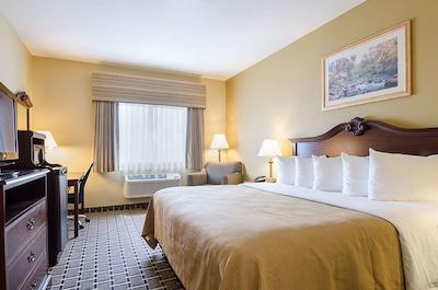 هلید این اکسپرز اند سویتز اُلاد اسود