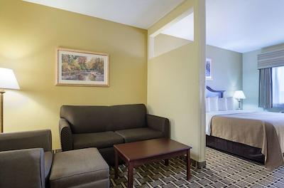 هلید این اکسپرز اند سویتز اُلاد اسود