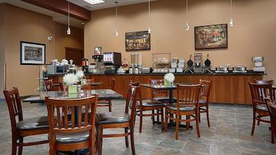 بست وسترن پلاس چاتیو این اسیلوان لاک