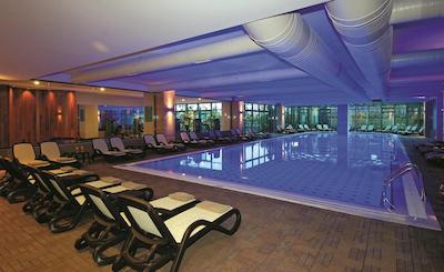 کمودور الیت سویتز اند اسپا