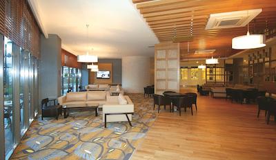 کمودور الیت سویتز اند اسپا