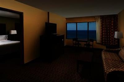 فور پوینتز بای شراتون ویرجینیا بیچ اُسینفرنت