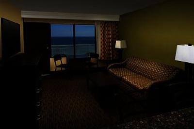 فور پوینتز بای شراتون ویرجینیا بیچ اُسینفرنت