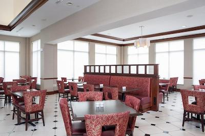 هیلتون گاردن این ایندیاناپلیز اسود/گرینوود