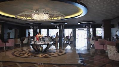 لرز لیک اند ریور ساید هتل اند اسپا