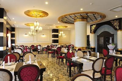 لرز لیک اند ریور ساید هتل اند اسپا