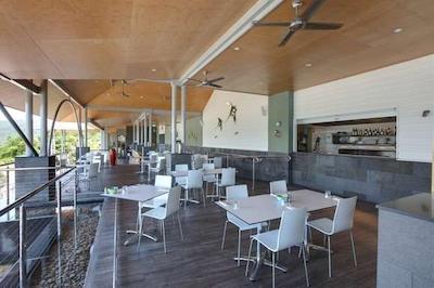 پپرز آیرلی بیچ