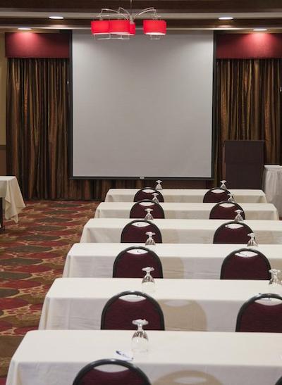 هیلتون گاردن این میلواوکی آیرپرت