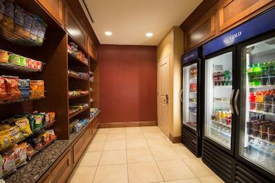 هیلتون گاردن این میلواوکی آیرپرت