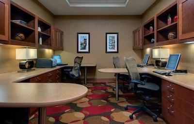 هیلتون گاردن این میلواوکی آیرپرت