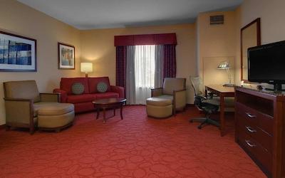 هیلتون گاردن این میلواوکی آیرپرت