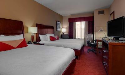 هیلتون گاردن این میلواوکی آیرپرت