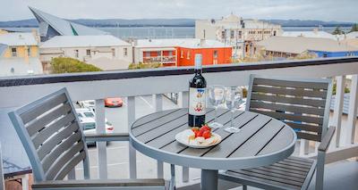 بست وسترن آلبانی متل اند اپارتمنتز