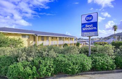 بست وسترن آلبانی متل اند اپارتمنتز