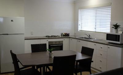 بست وسترن آلبانی متل اند اپارتمنتز