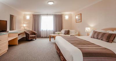 بست وسترن آلبانی متل اند اپارتمنتز