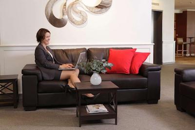 اتورا آلبوری