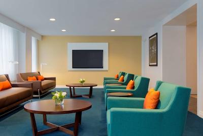 د وارویک هتل ریتنهوس اسکوار