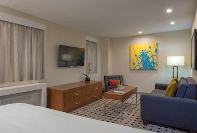 د وارویک هتل ریتنهوس اسکوار