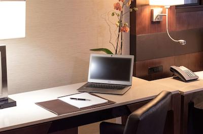 د وارویک هتل ریتنهوس اسکوار