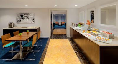 د وارویک هتل ریتنهوس اسکوار