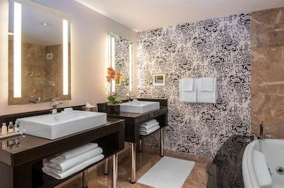 د وارویک هتل ریتنهوس اسکوار