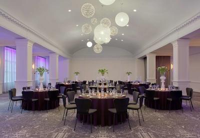 د وارویک هتل ریتنهوس اسکوار