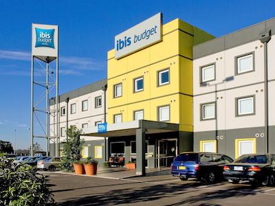 ایبیز بوجت ملبورن آیرپرت