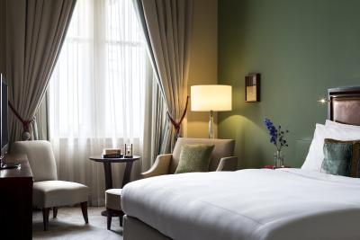 است پانکراز رنیسانس لندن