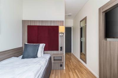 بست وسترن هتل انکارت