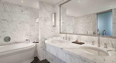 د وستبوری ا لوکسوری کالکشن هتل مفیر-لندن