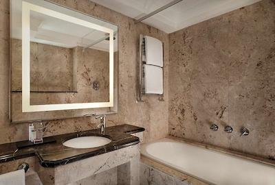 د وستبوری ا لوکسوری کالکشن هتل مفیر-لندن