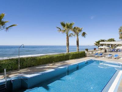 سرکتل هتل پرلا مارینا